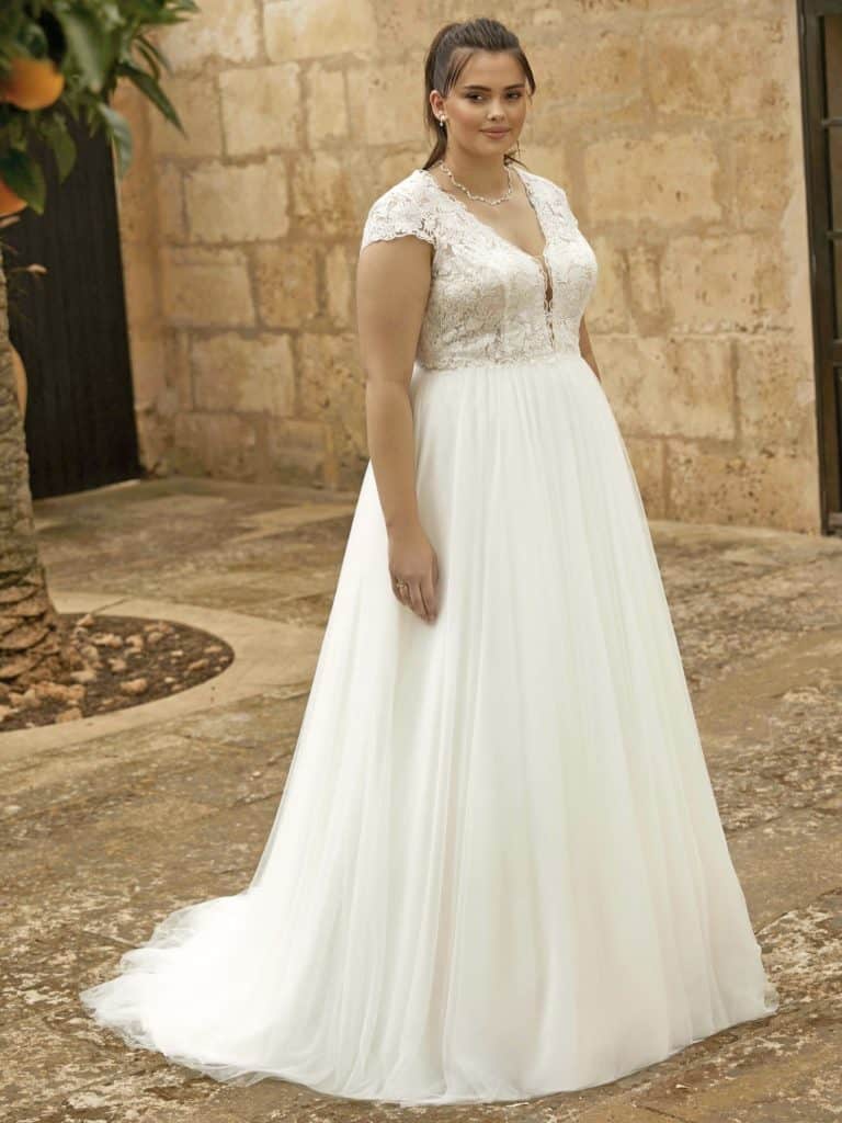 Bianco-evento-bridal-dress-hannah-plus-_1